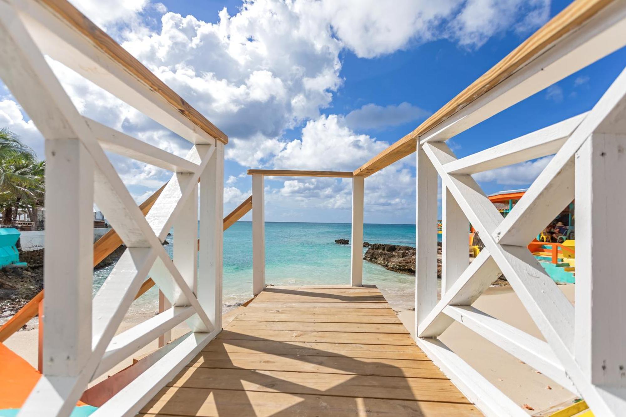 Maho Beach House - Luxe 1-Bedroom - Ocean View Extérieur photo